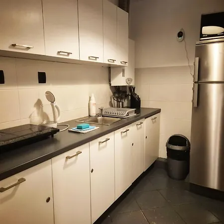 Main Square 18 King Apartment *