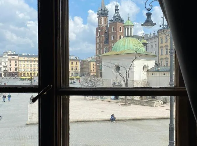 Main Square 18 King *