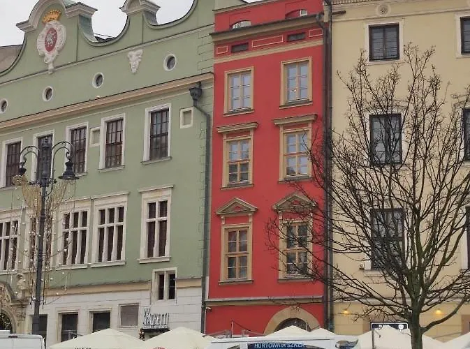 Main Square 18 King Apartment *