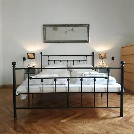 Main Square 18 King Appartement