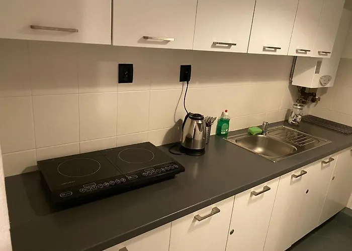 Main Square 18 King アパート